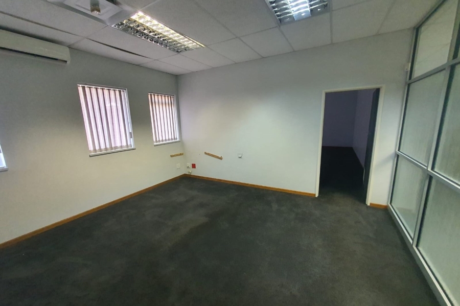 To Let commercial Property for Rent in Walmer Eastern Cape